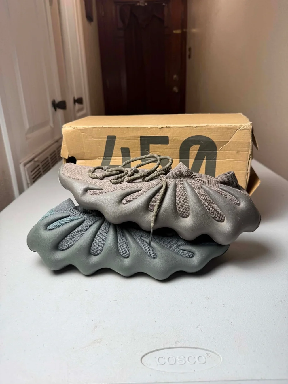 New Mix match Adidas Yeezy 450 Sz 12 not the same shoe